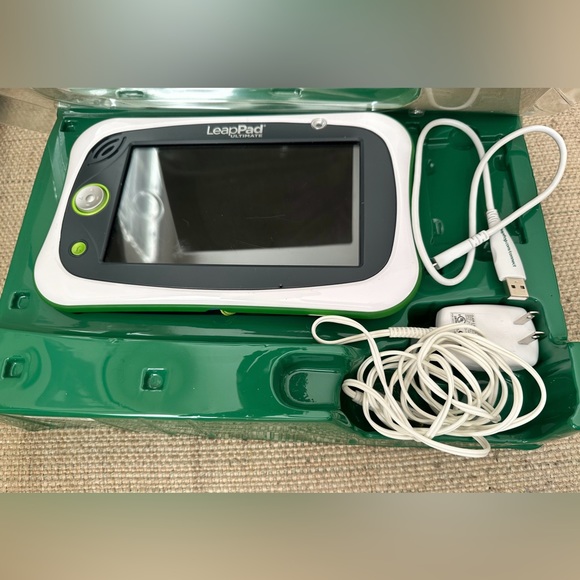 LeapFrog LeapPad Ultimate Ready School Tablet, Ages 3-6. - Picture 4 of 4